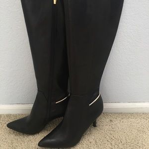 Heeled boots